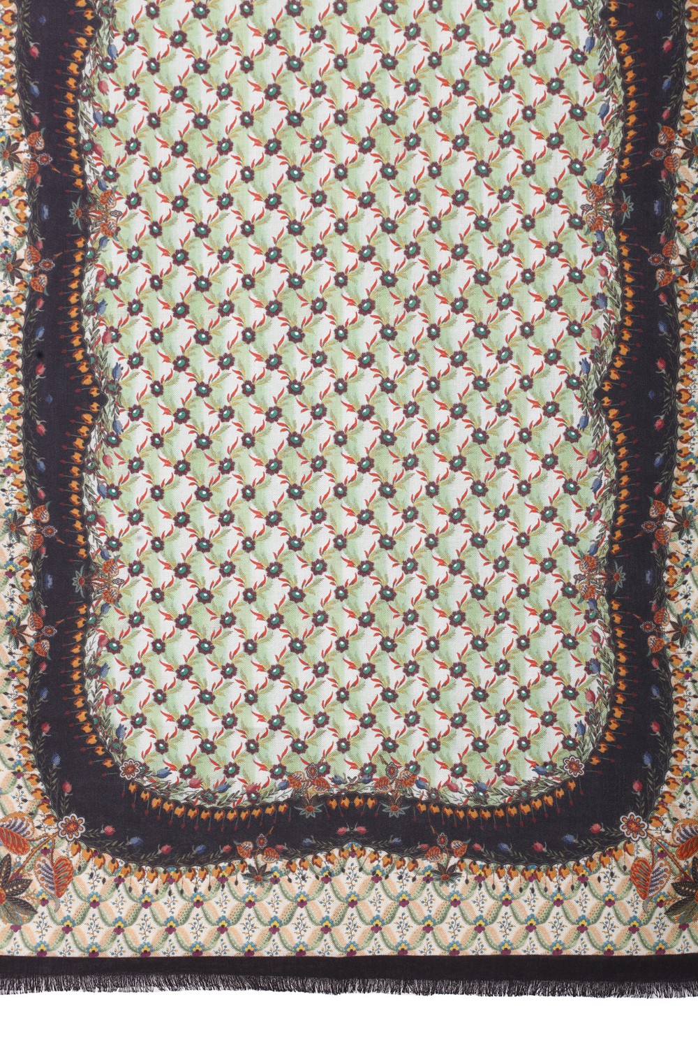 shop ETRO  Sciarpa: Etro foulard in seta.
Sciarpa in seta e cachemire, decorata da una stampa Floralia, caratterizzata da una bordatura piazzata ornamentale. La sciarpa è caratterizzata da un bordo sfrangiato.
Dimensioni: 70x170cm.
Composizione: 70% Cashmere 30% Seta.
Made in Italy.. 10007 9529-0500 number 3745789